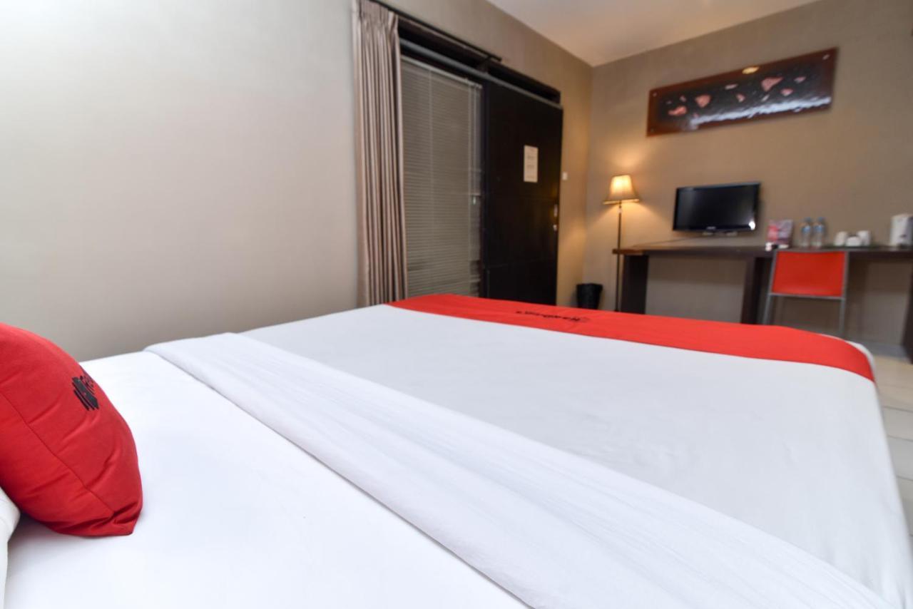 Reddoorz Plus @ Raya Legian Kültér fotó