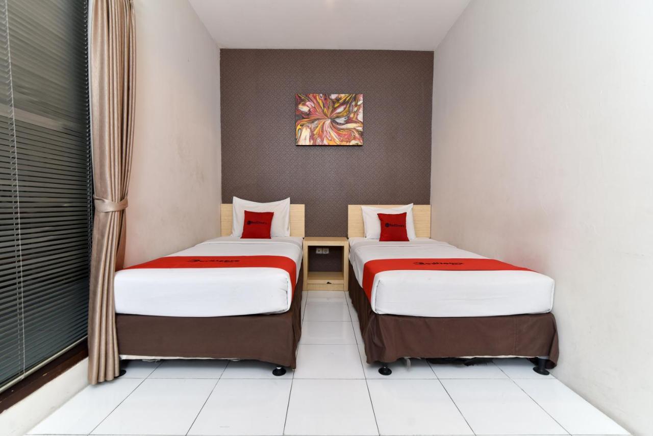 Reddoorz Plus @ Raya Legian Kültér fotó